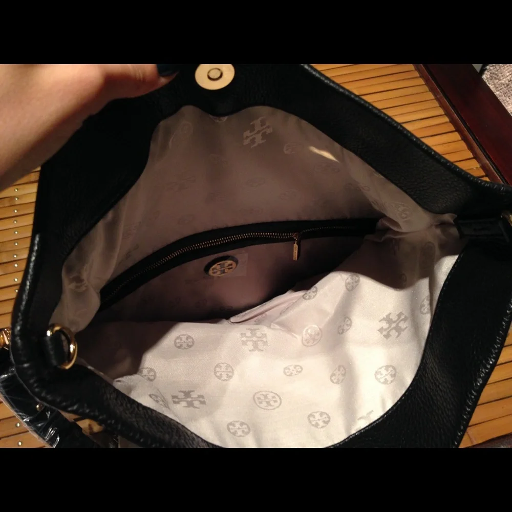 Tory Burch black Amanda Foldover Messenger bag NWT